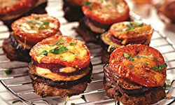 Баранина, запеченная с баклажанами и томатами