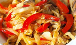 salat-is-shampinjonov-kapusty-sladkogo-perca