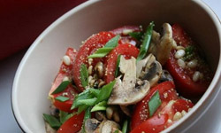 salat-s-pomidorami-gribami-domashnij
