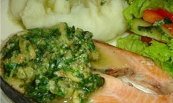 ryba-s-gribami-i-sousom-salsa